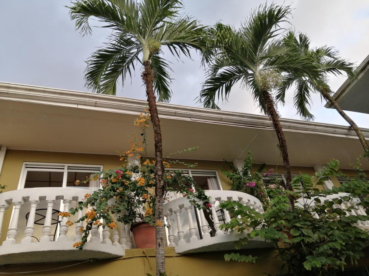 Hotel Malinche Quepos Buitenkant foto