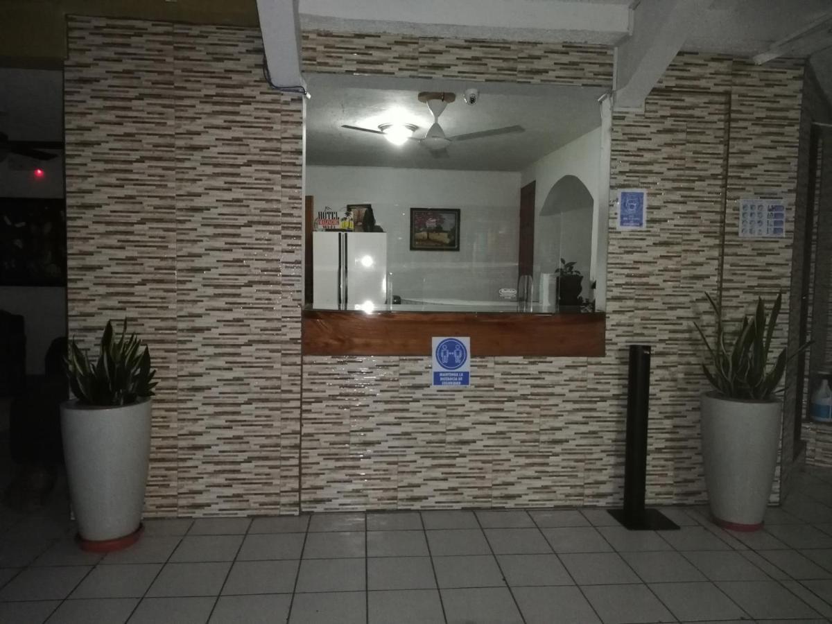 Hotel Malinche Quepos Buitenkant foto