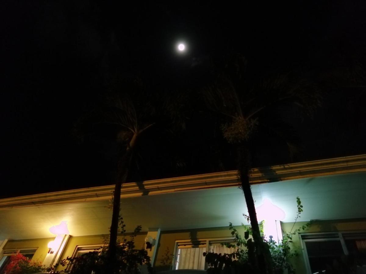 Hotel Malinche Quepos Buitenkant foto